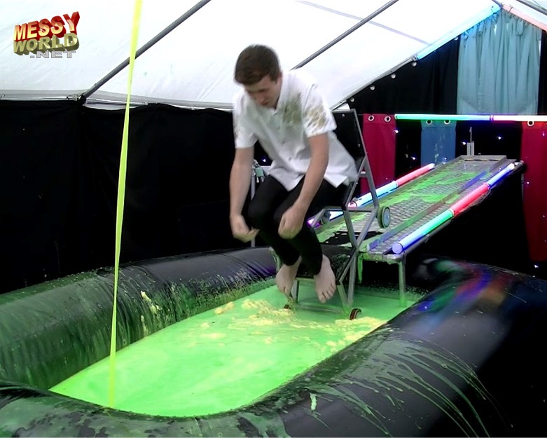 Messyworld Guys Dive Into The Gunge Wet And Messy Guys Gunged